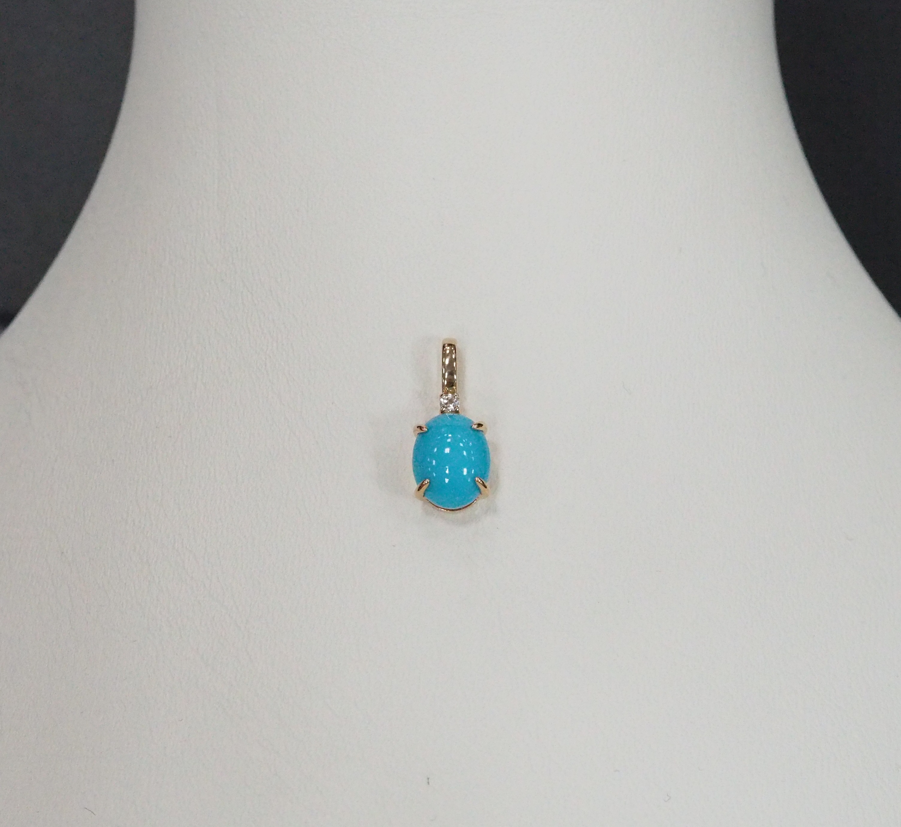 Подвеска из золота с бирюзой